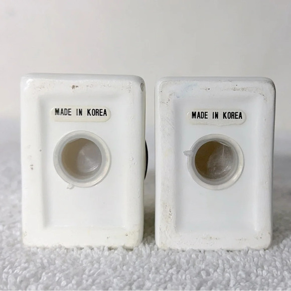 Vintage Las Vegas Ceramic Salt & Pepper  Shakers Rare - Picture 7 of 9